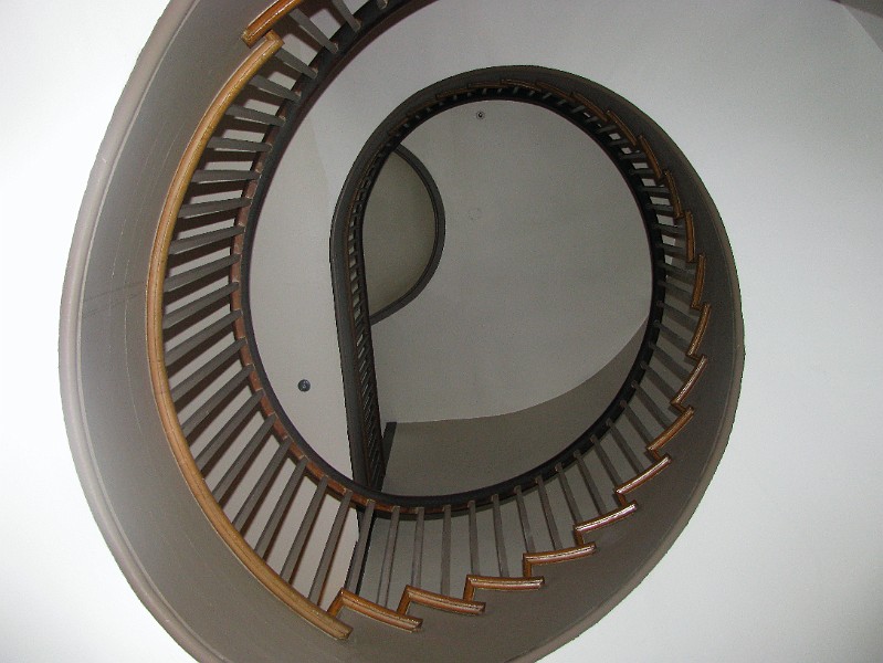 circle_stairs.jpg