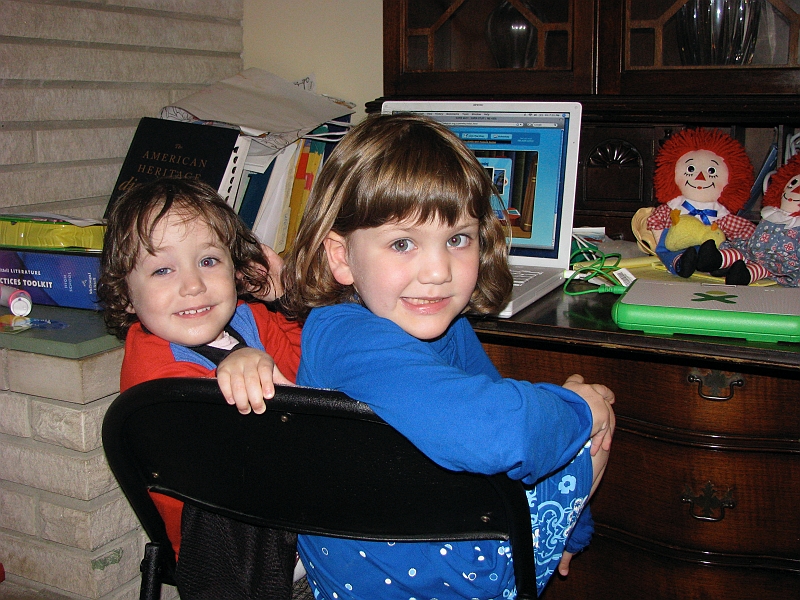 lizzie_and_emma_at_computer.JPG
