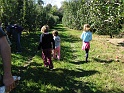 kids_in_apple_orchard