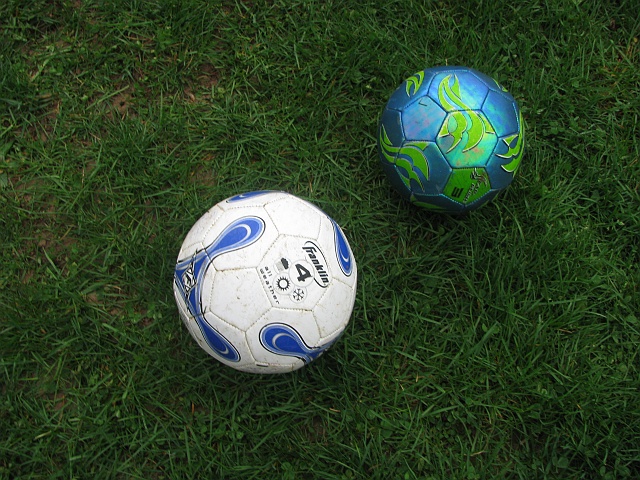 soccer_balls.JPG