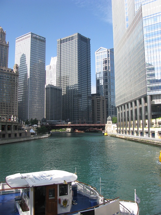 chicago_river_from_michigan_ave.JPG